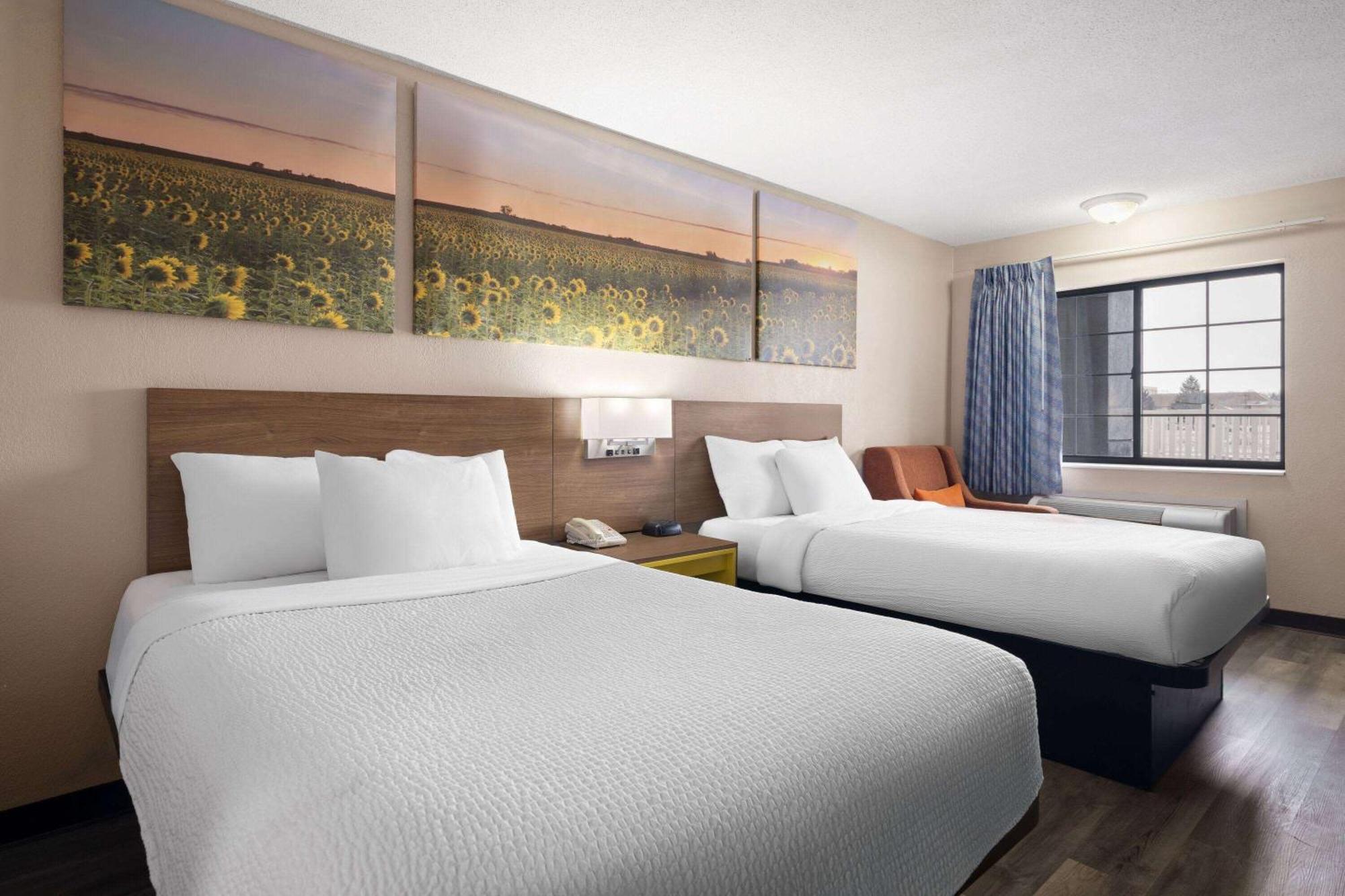 Days Inn & Suites By Wyndham Kokomo Extérieur photo